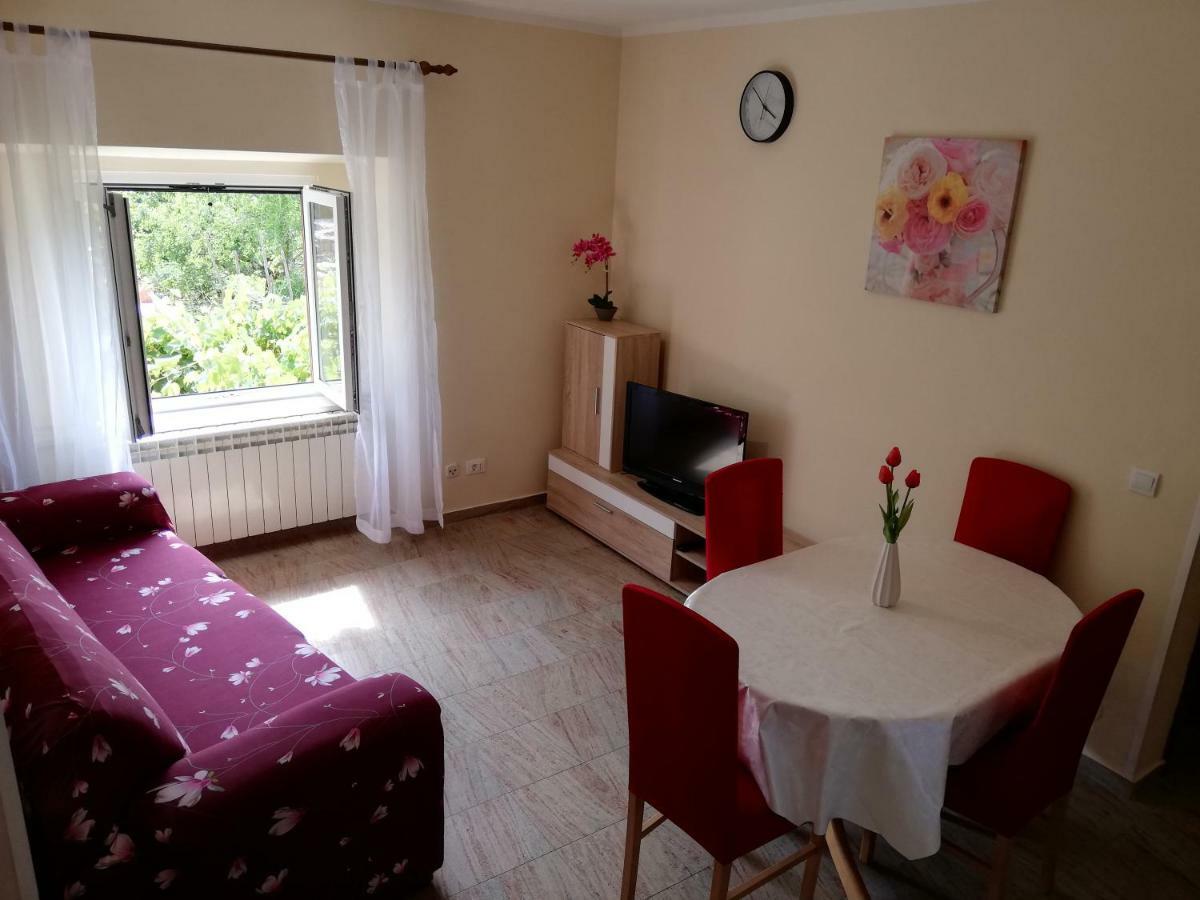 Apartment Luka Mali Lošinj Buitenkant foto